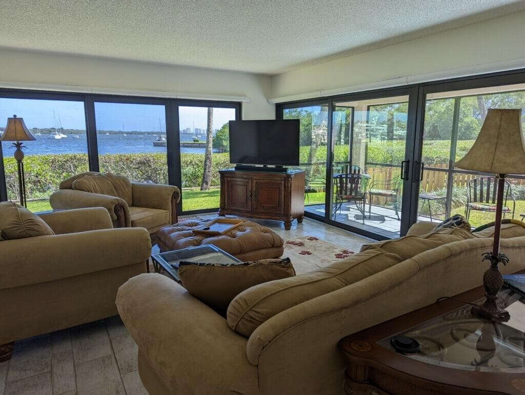 1640 Twelve Oaks Way 101, North Palm Beach, FL 33408 — photo 4 of 22