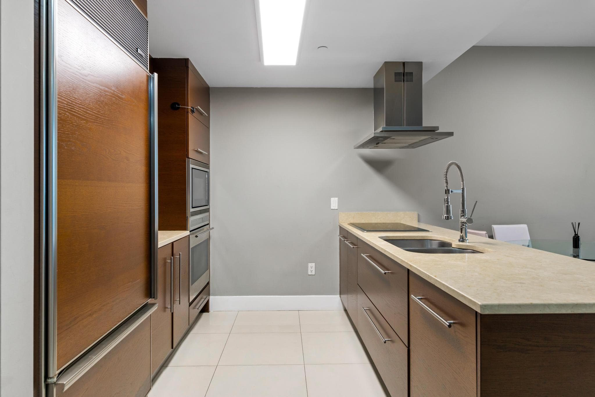 485 Brickell Avenue 2506, Miami, FL 33131 — photo 3 of 34