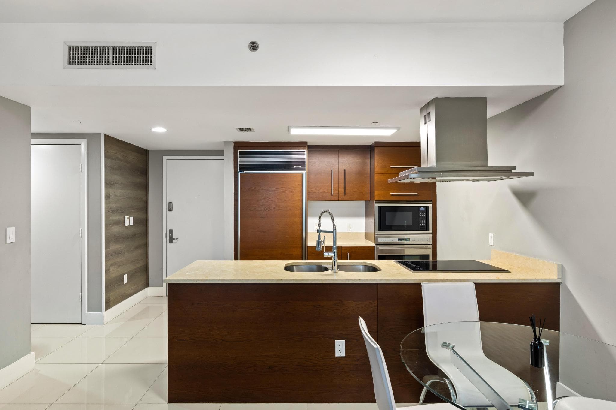 485 Brickell Avenue 2506, Miami, FL 33131 — photo 6 of 34