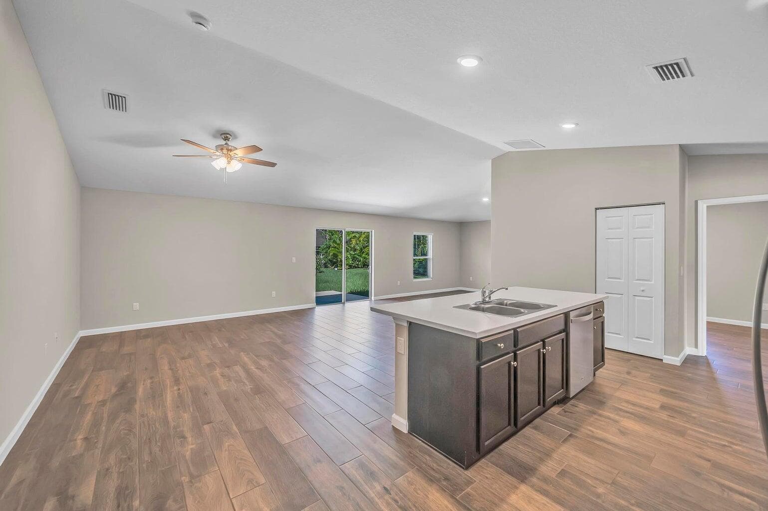 574 NW Bayshore Boulevard, Port St. Lucie, FL 34983 — photo 15 of 41