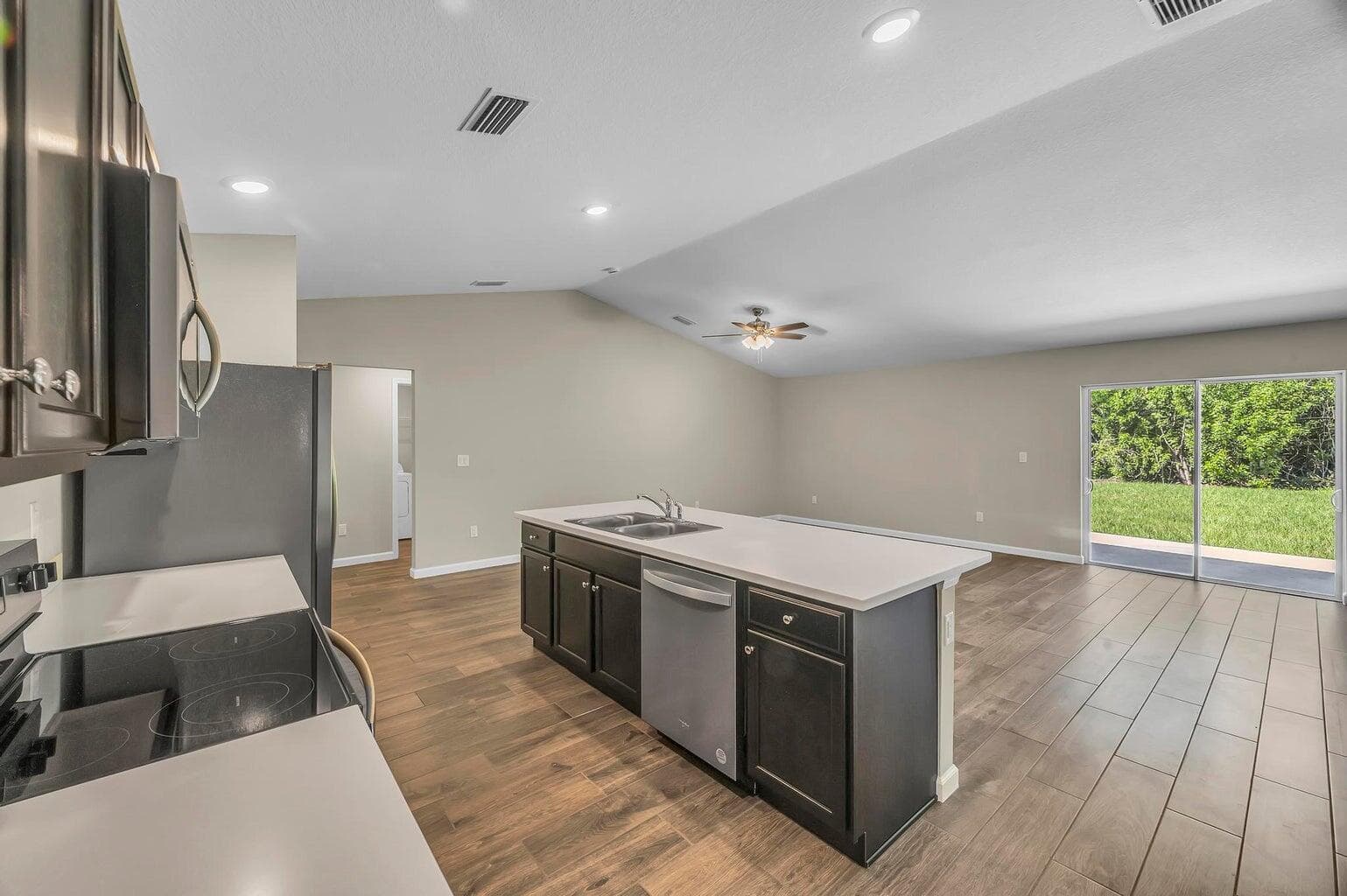 574 NW Bayshore Boulevard, Port St. Lucie, FL 34983 — photo 17 of 41