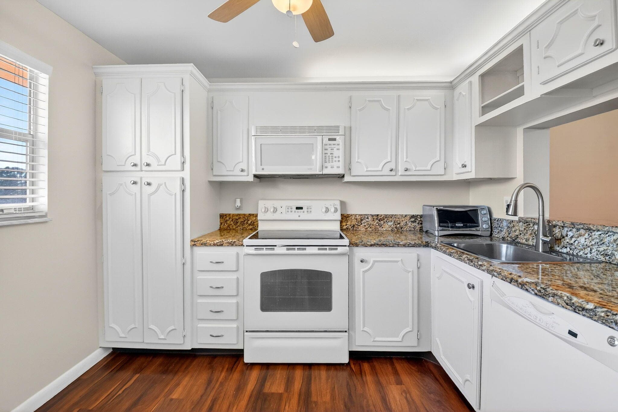 3661 Via Poinciana 410, Lake Worth, FL 33467 — photo 17 of 70