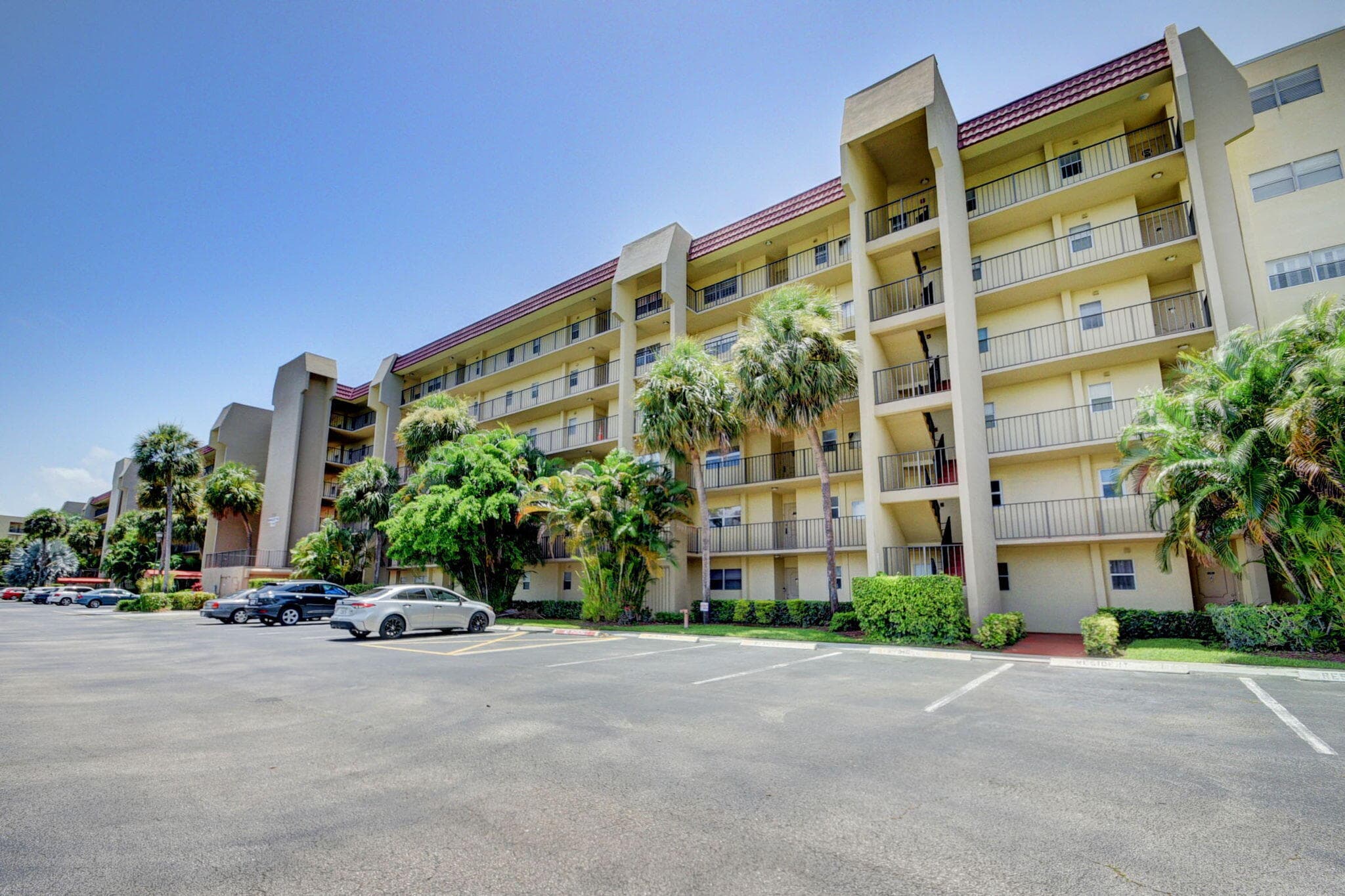 3661 Via Poinciana 410, Lake Worth, FL 33467 — photo 32 of 70