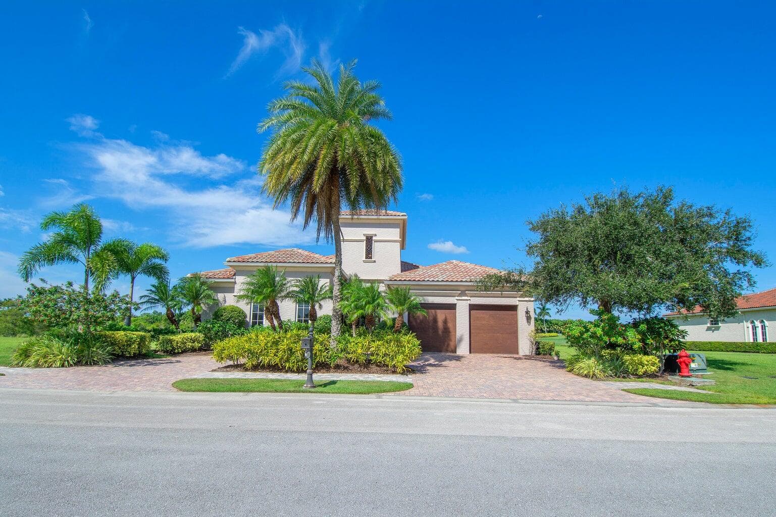 138 SE Via San Marino, Port St. Lucie, FL 34984 — photo 2 of 47