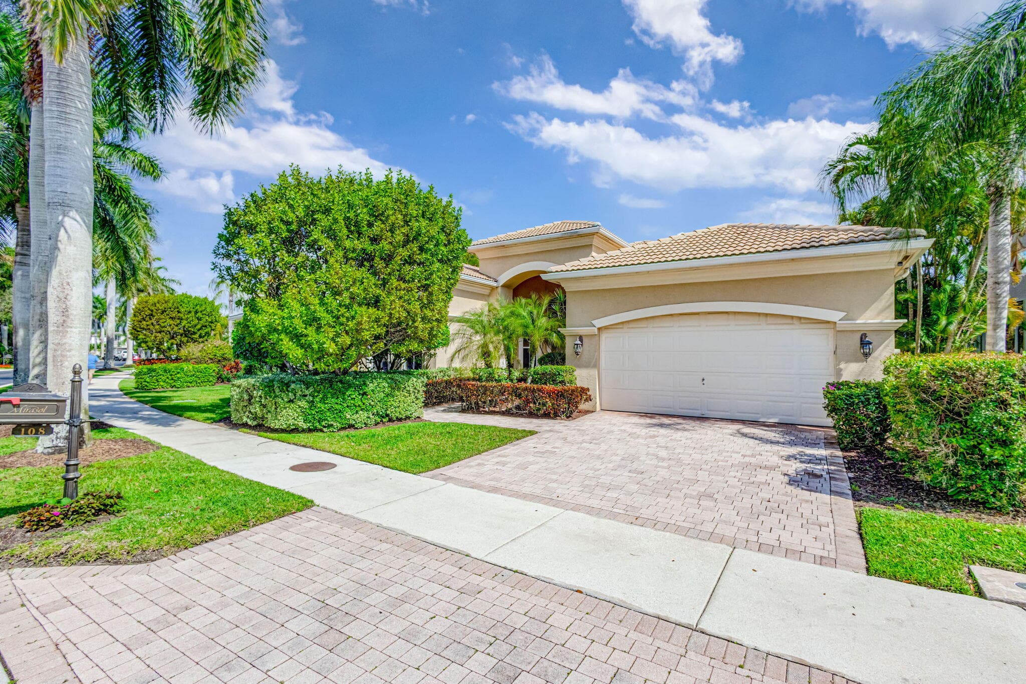 108 Tranquilla Drive, Palm Beach Gardens, FL 33418 — photo 1 of 74