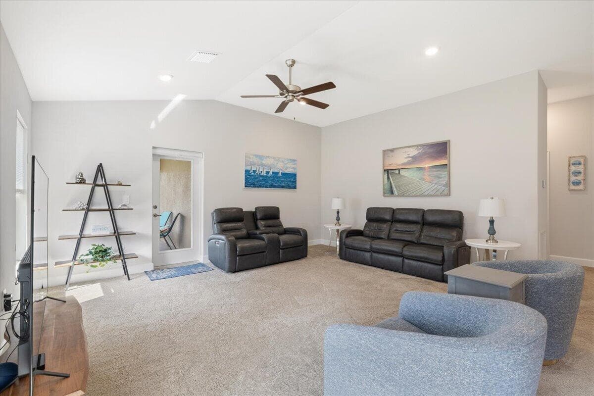 5435 Lugo Street, Fort Pierce, FL 34951 — photo 4 of 31