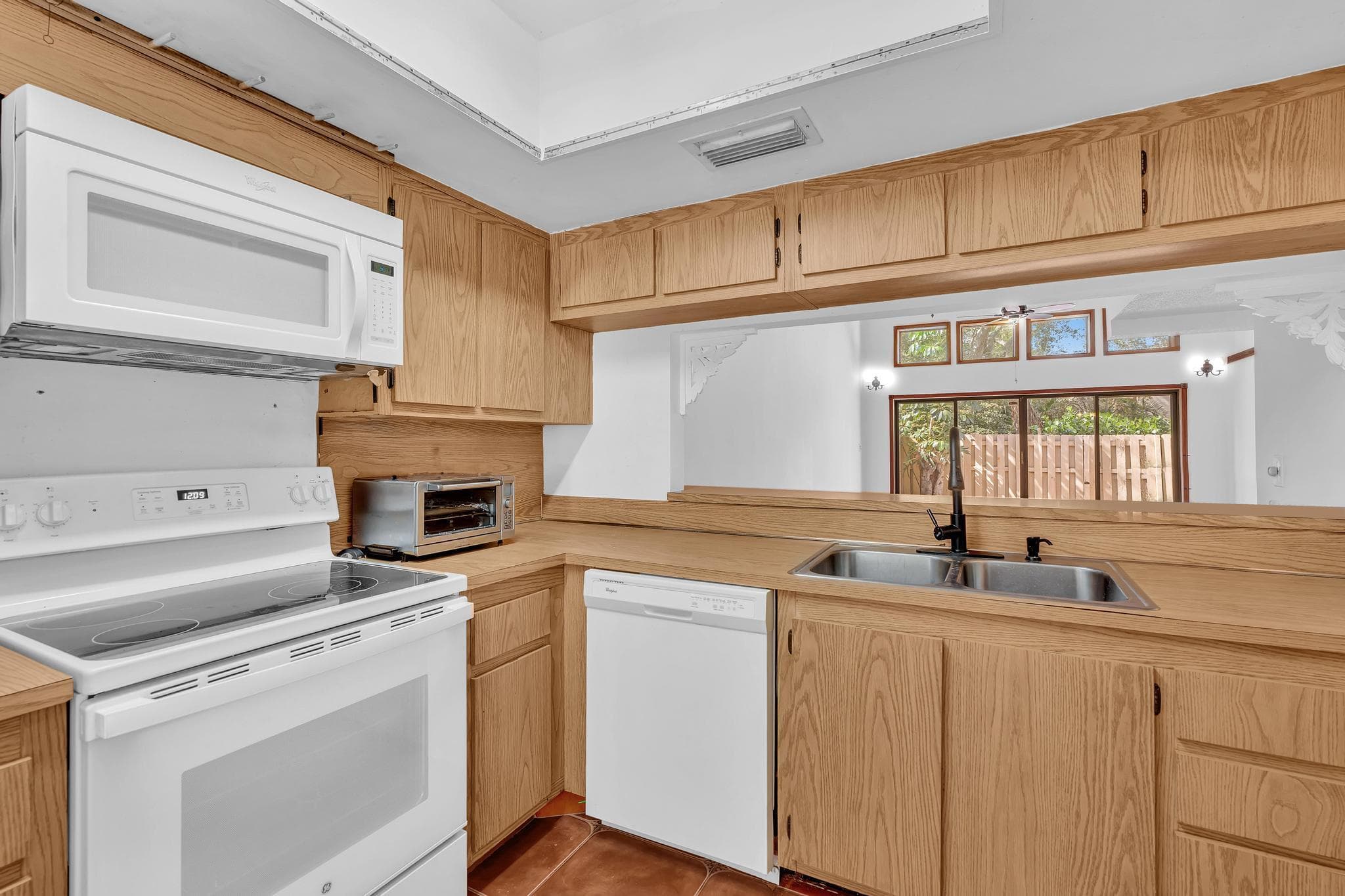1400 NW 9th Avenue E-33, Boca Raton, FL 33486 — photo 15 of 51