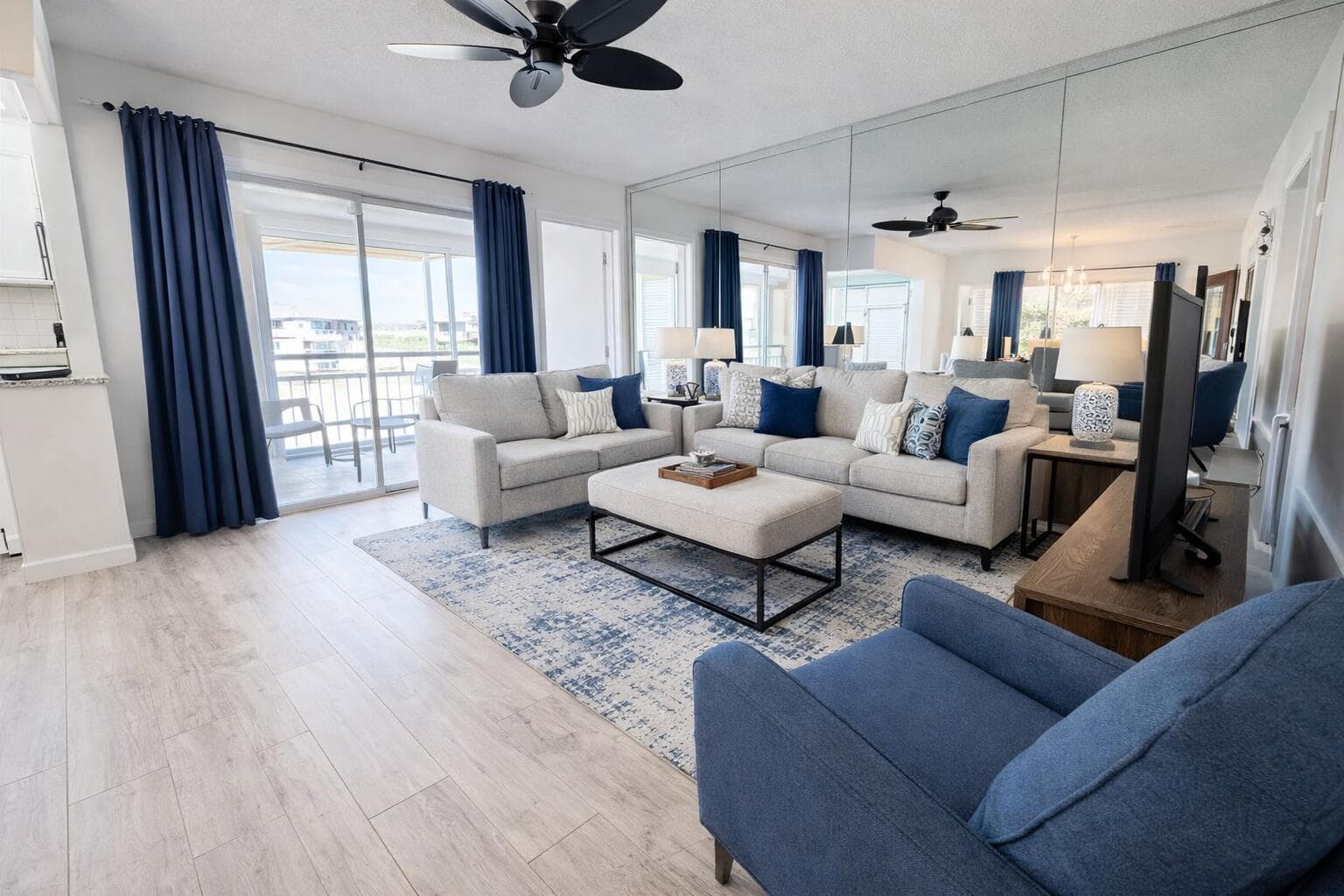 5300 Washington Street P331, Hollywood, FL 33021 — photo 2 of 10