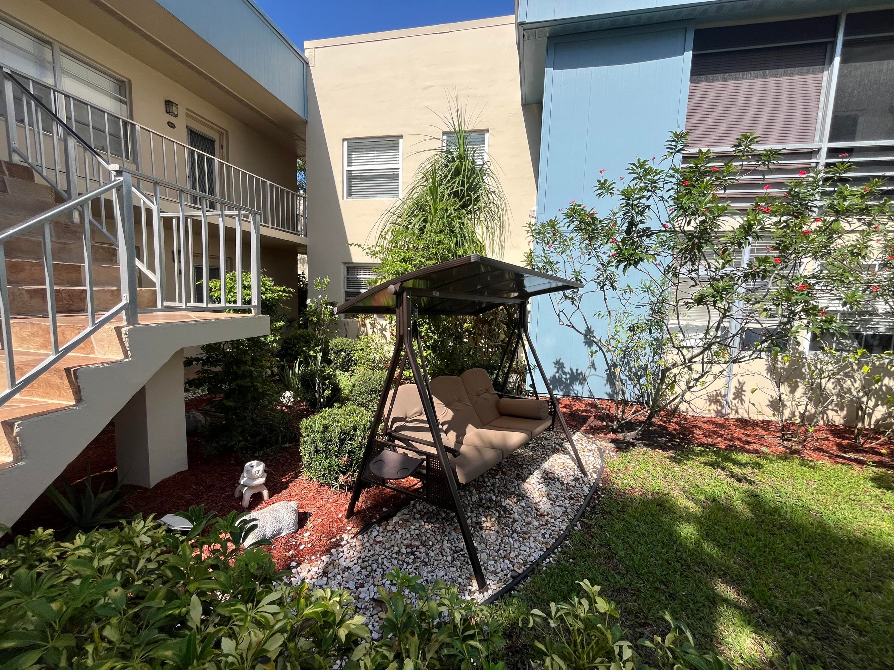 897 Flanders S 897, Delray Beach, FL 33484 — photo 2 of 33
