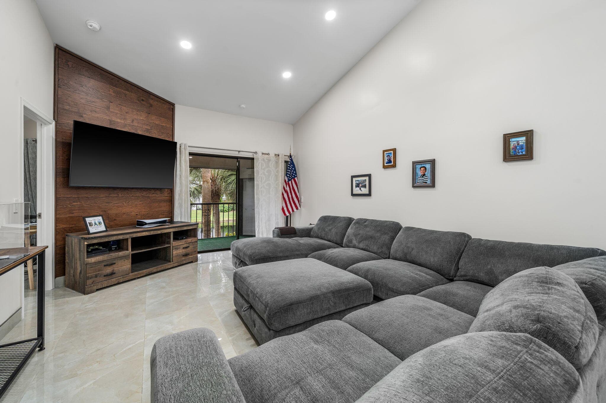 600 Crosswinds Drive C2, Greenacres, FL 33413 — photo 4 of 23
