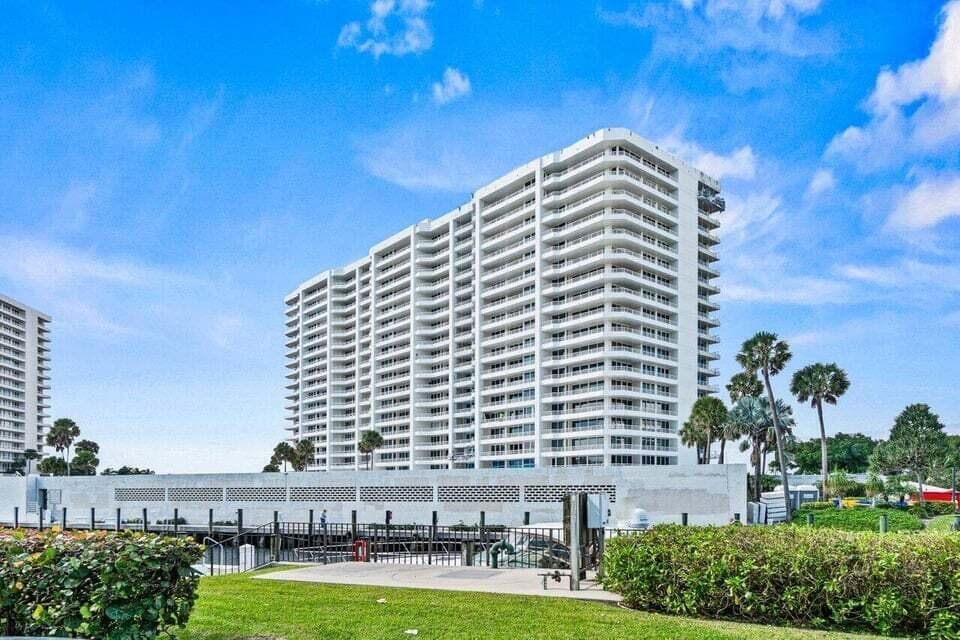 4201 N Ocean Boulevard 1705, Boca Raton, FL 33431 — photo 1 of 37