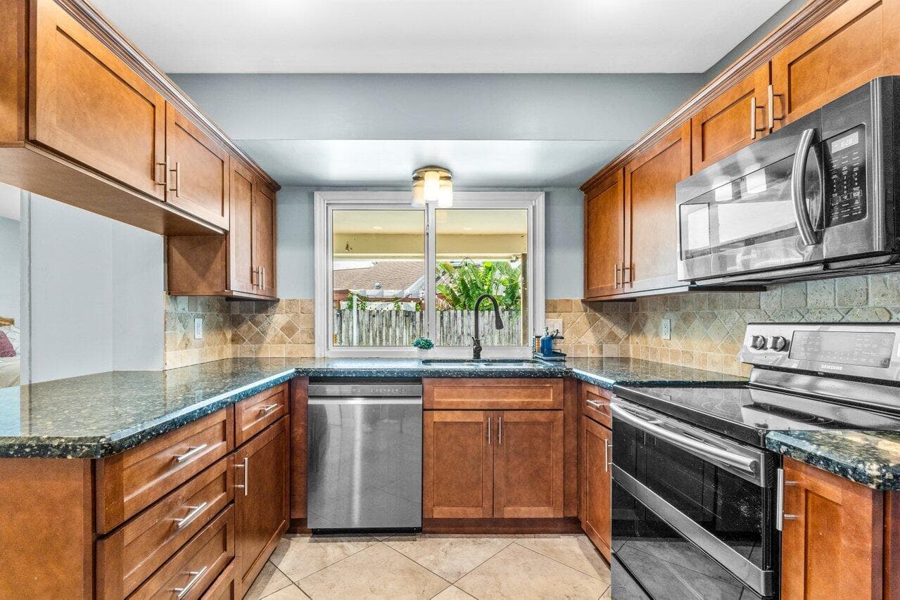 1352 Wyndcliff Drive, Wellington, FL 33414 — photo 6 of 28