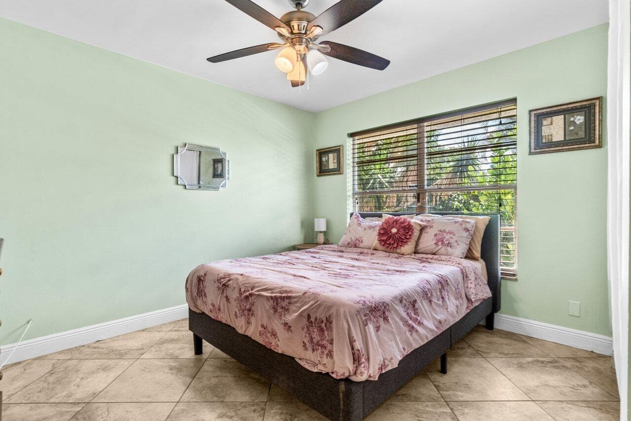 1352 Wyndcliff Drive, Wellington, FL 33414 — photo 18 of 28