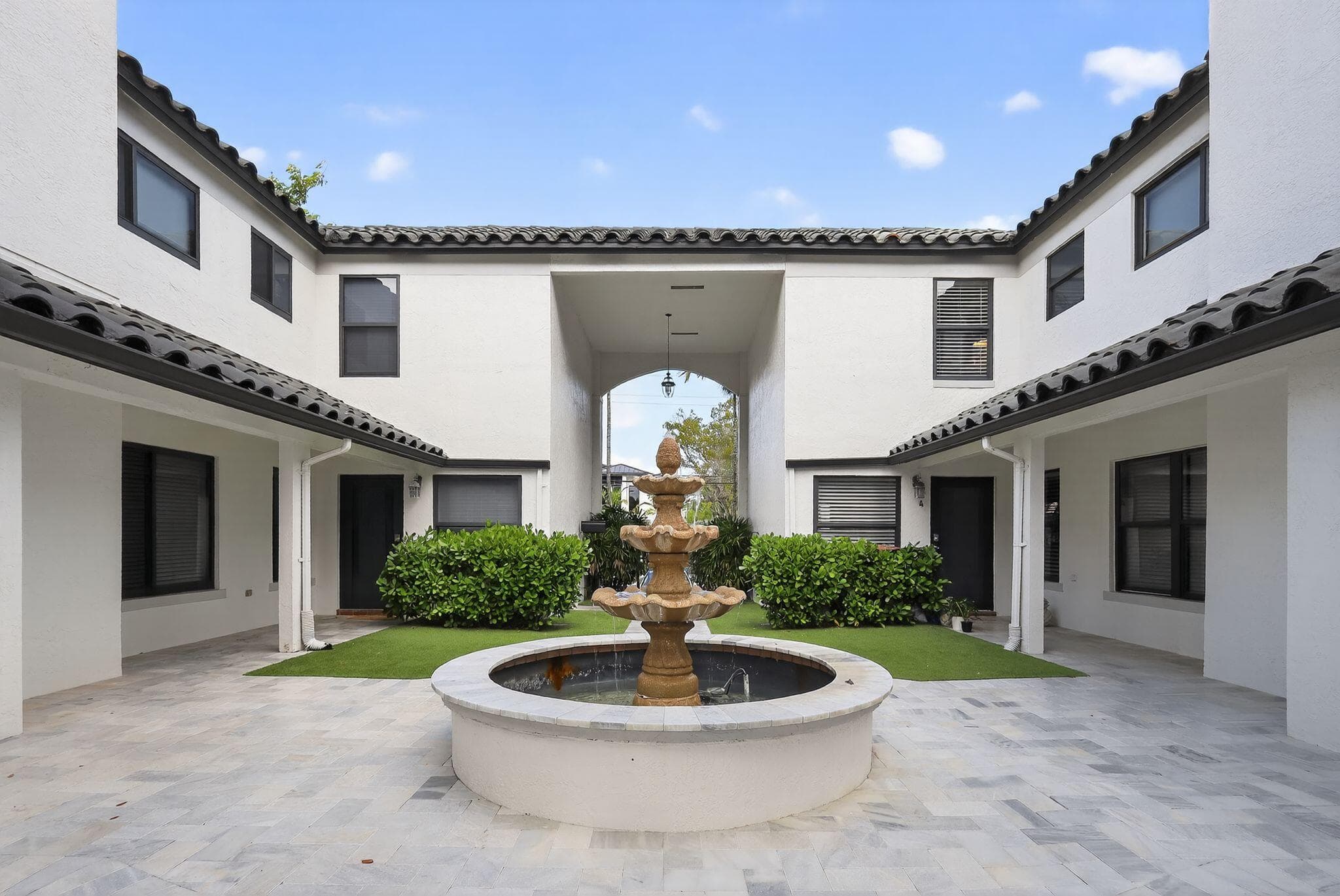 1524 SE 12th Street 6, Fort Lauderdale, FL 33316 — photo 1 of 34