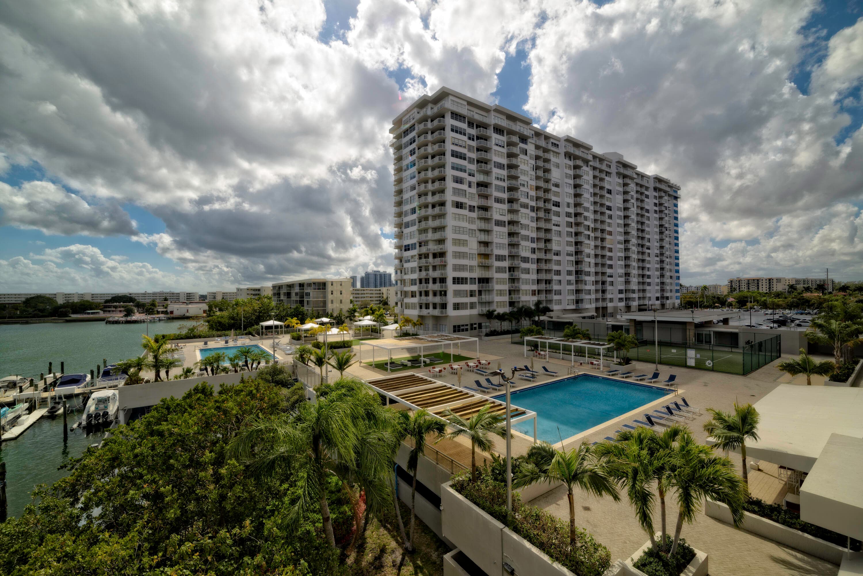 18081 Biscayne Boulevard 403, Aventura, FL 33160 — photo 8 of 32