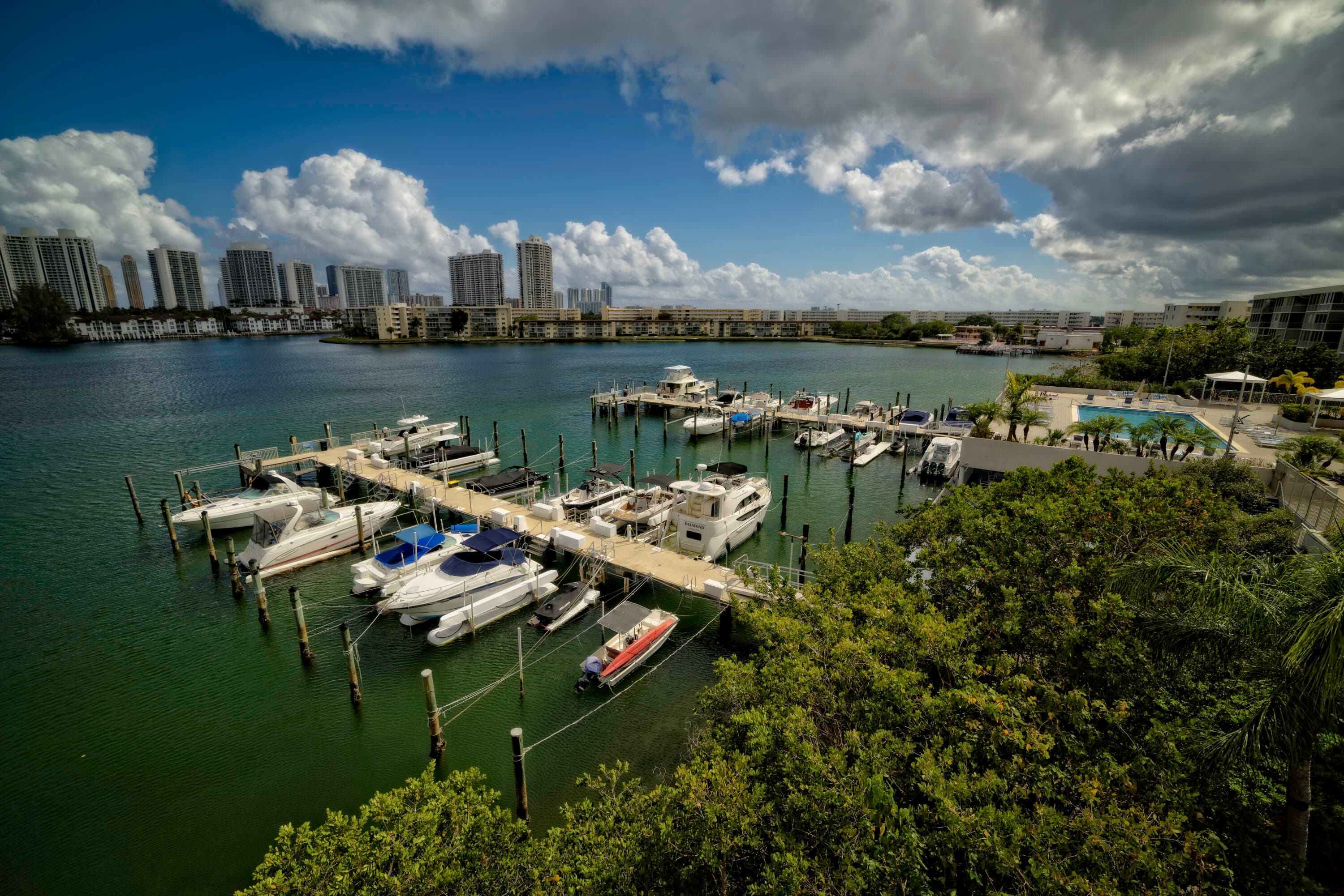 18081 Biscayne Boulevard 403, Aventura, FL 33160 — photo 2 of 32