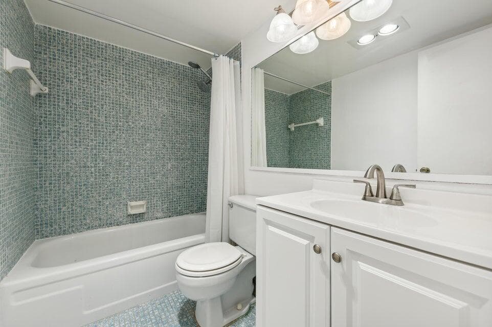 98 Ventnor E 98, Deerfield Beach, FL 33442 — photo 6 of 15