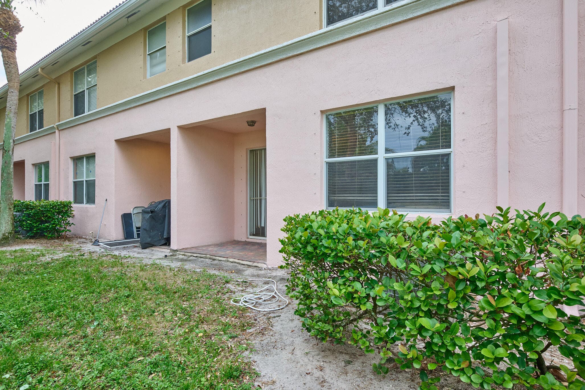 1006 Seminole Palms Drive, Greenacres, FL 33463 — photo 8 of 59