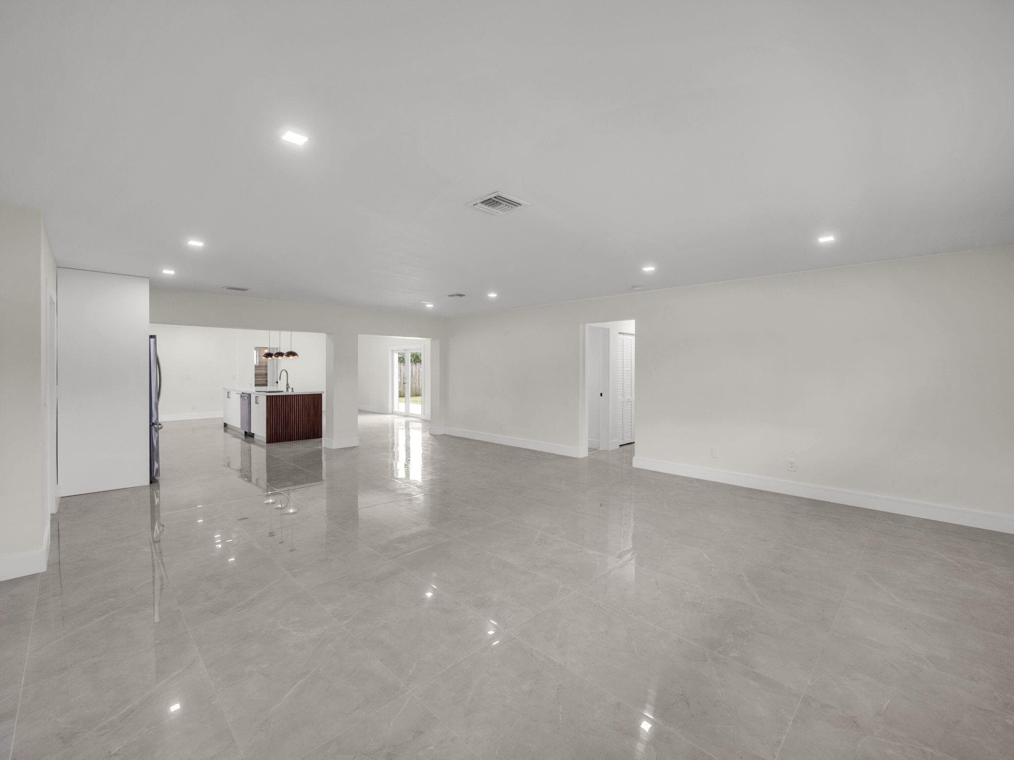 21020 Highland Lakes Boulevard, Miami, FL 33179 — photo 5 of 19