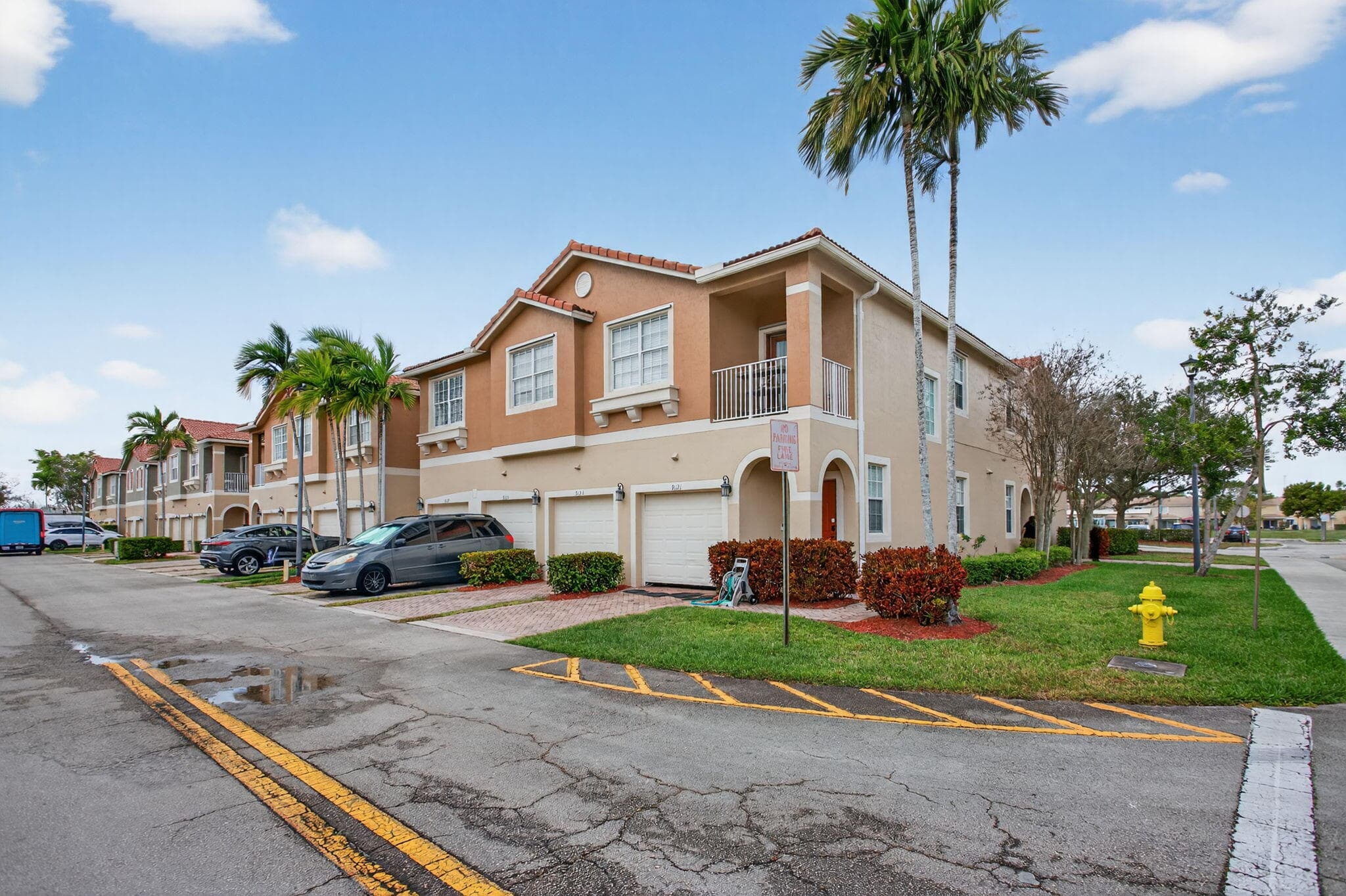 9125 Pershore Place 8204, Tamarac, FL 33321 — photo 3 of 44
