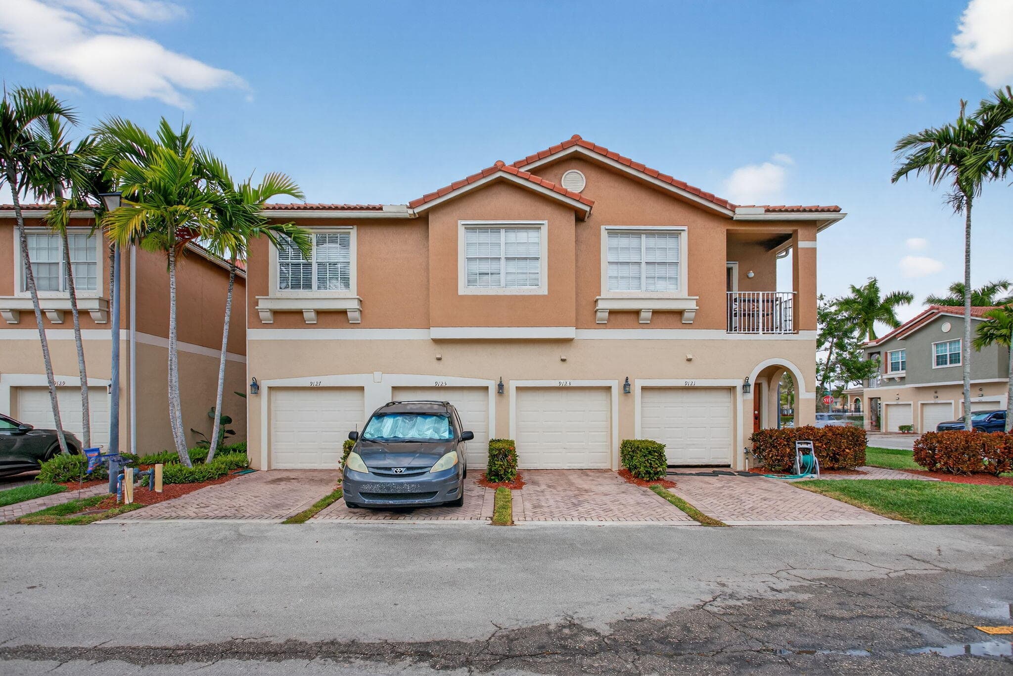 9125 Pershore Place 8204, Tamarac, FL 33321 — photo 4 of 44