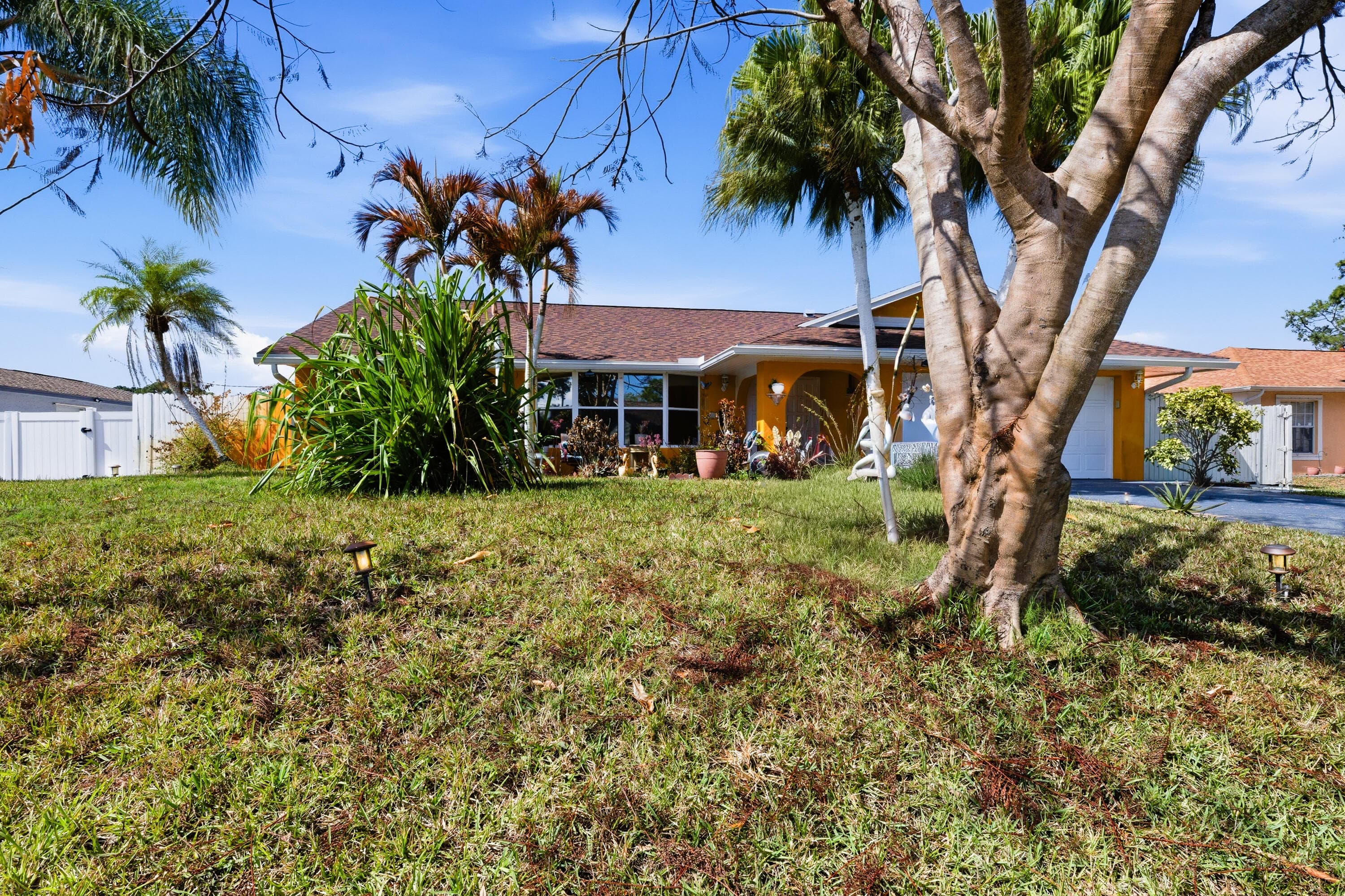 1370 SE Navajo Lane, Port St. Lucie, FL 34983 — photo 3 of 26