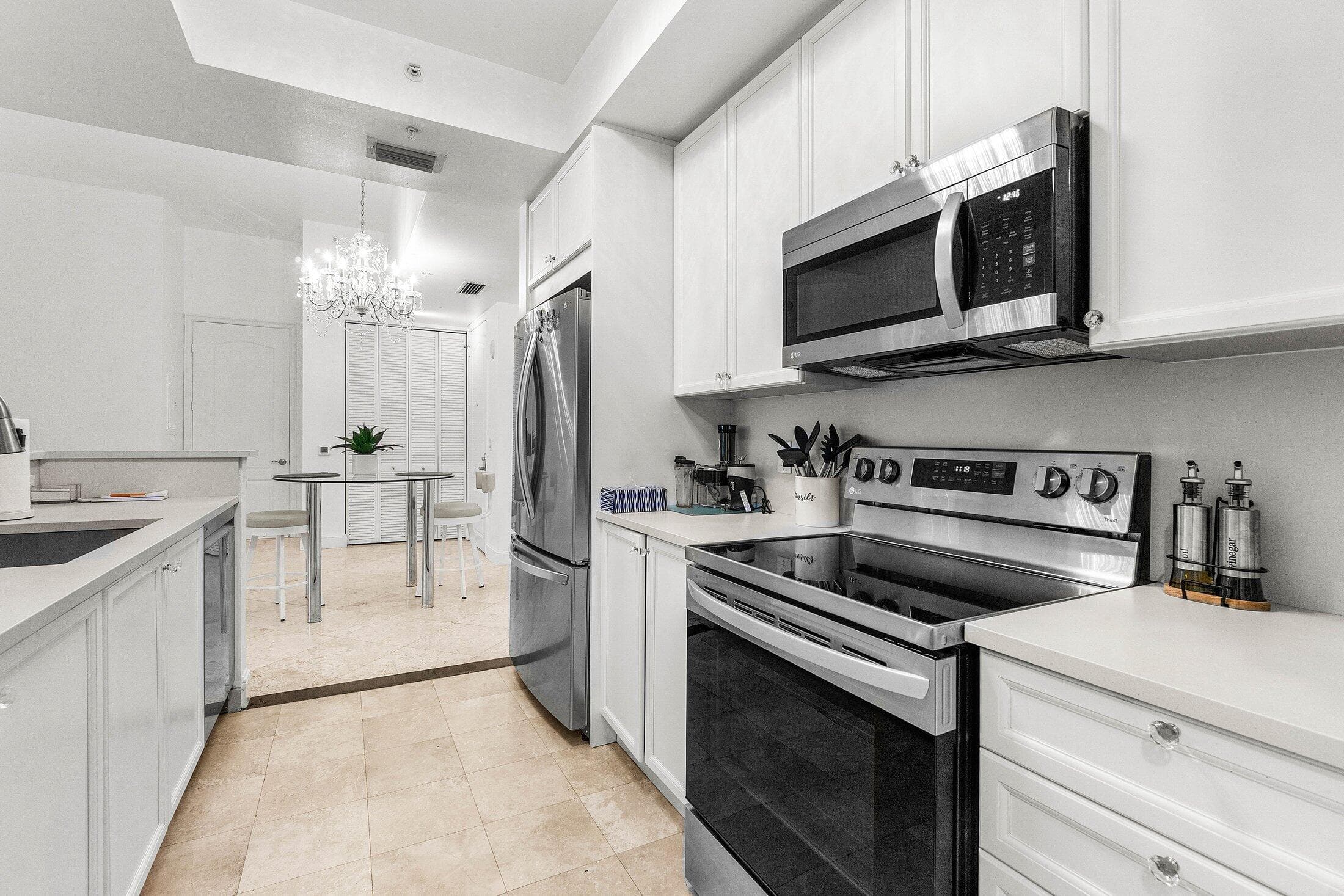 99 SE Mizner Boulevard 543, Boca Raton, FL 33432 — photo 8 of 45