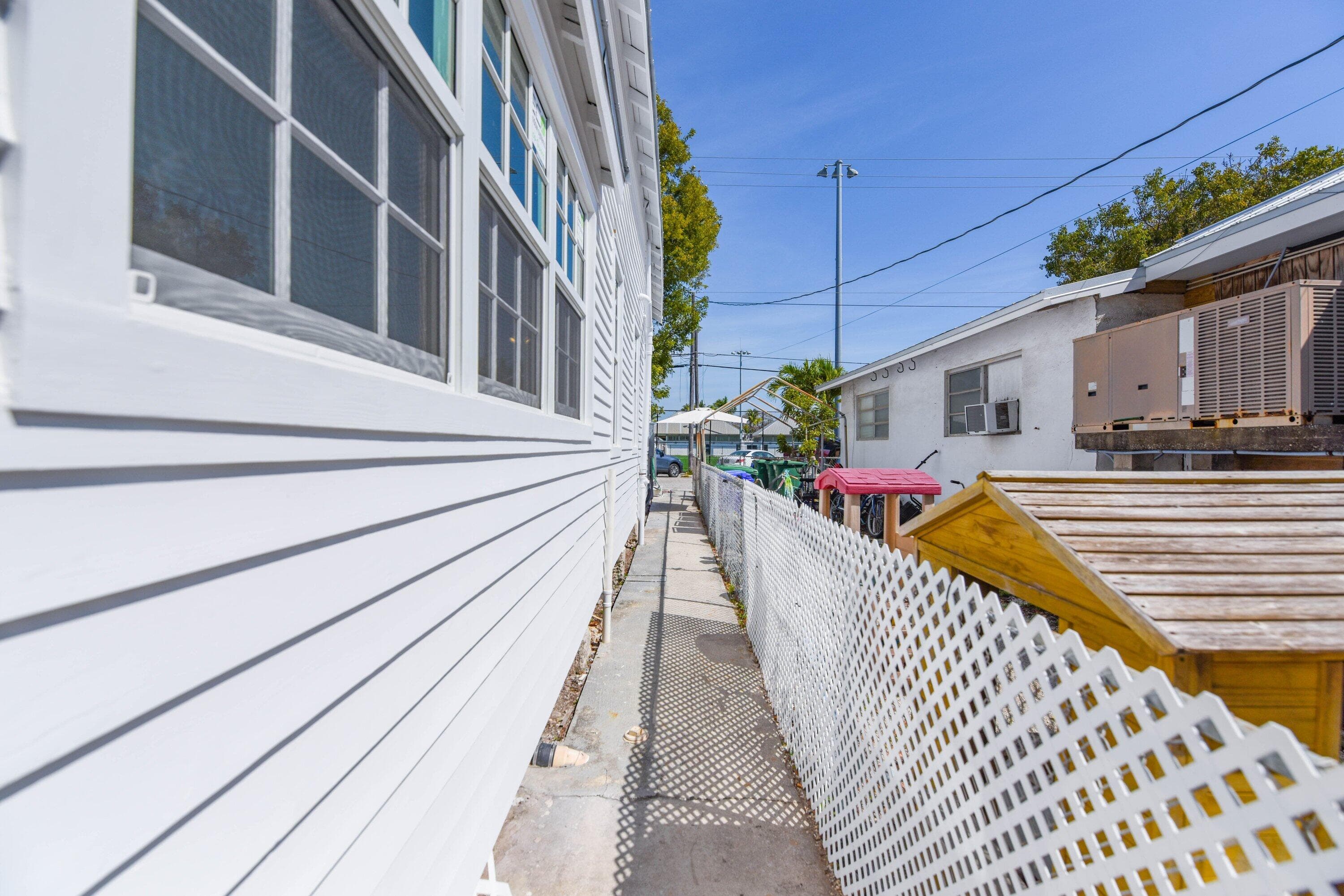 1018 Georgia Street, Key West, FL 33040 — photo 28 of 32