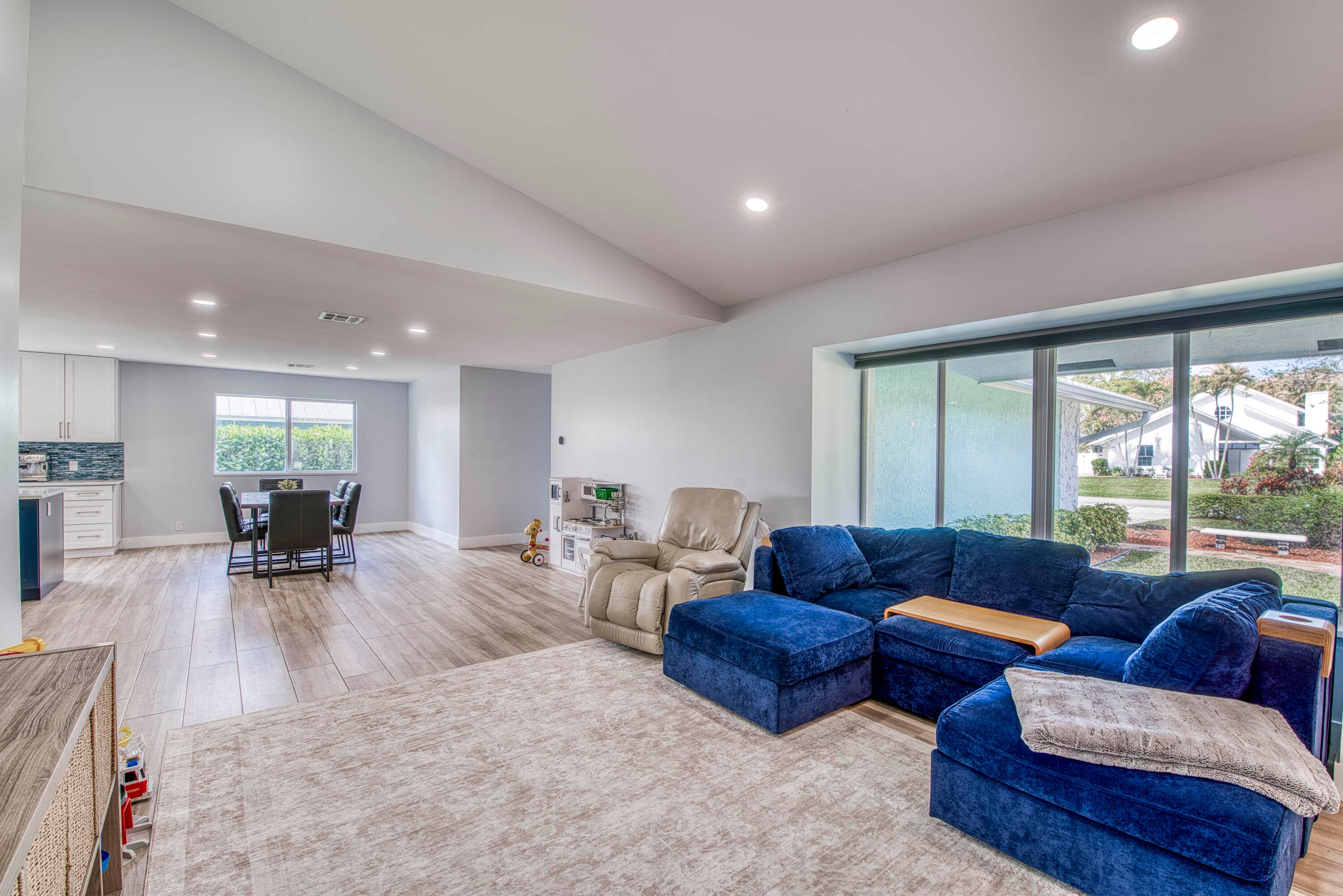 6062 Woodlake Road, Jupiter, FL 33458 — photo 9 of 41