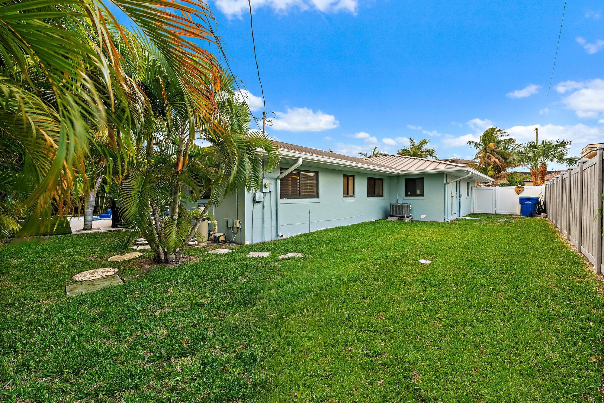 1120 Singer Drive, Riviera Beach, FL 33404 — photo 30 of 37