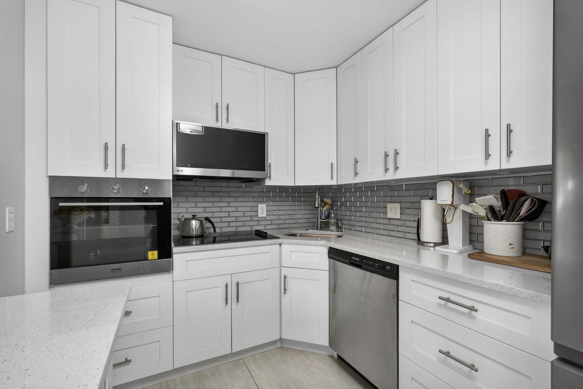 1115 Green Pine Boulevard D2, West Palm Beach, FL 33409 — photo 10 of 43