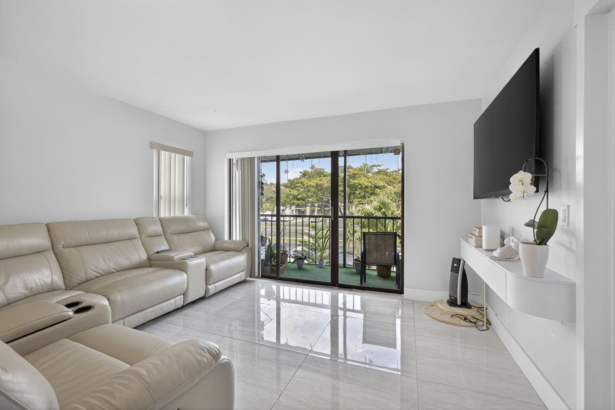 1115 Green Pine Boulevard D2, West Palm Beach, FL 33409 — photo 13 of 43