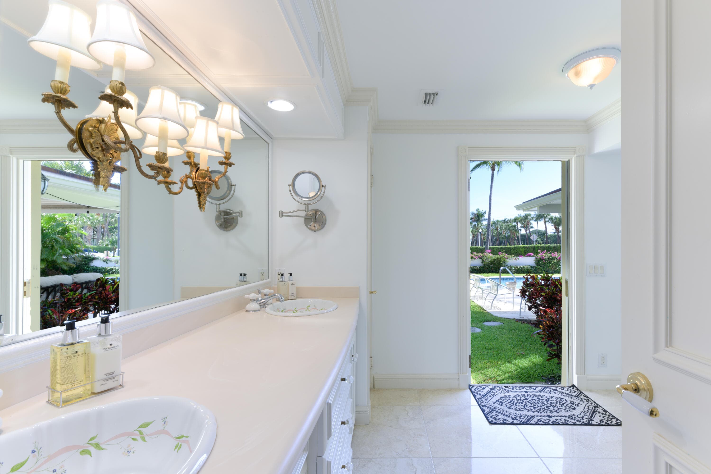 201 Pendleton Avenue, Palm Beach, FL 33480 — photo 12 of 17