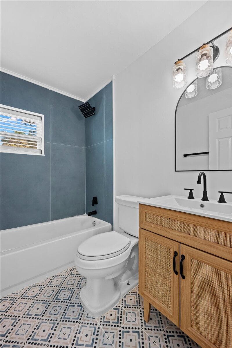 2585 Lorraine Court, North Palm Beach, FL 33403 — photo 20 of 24