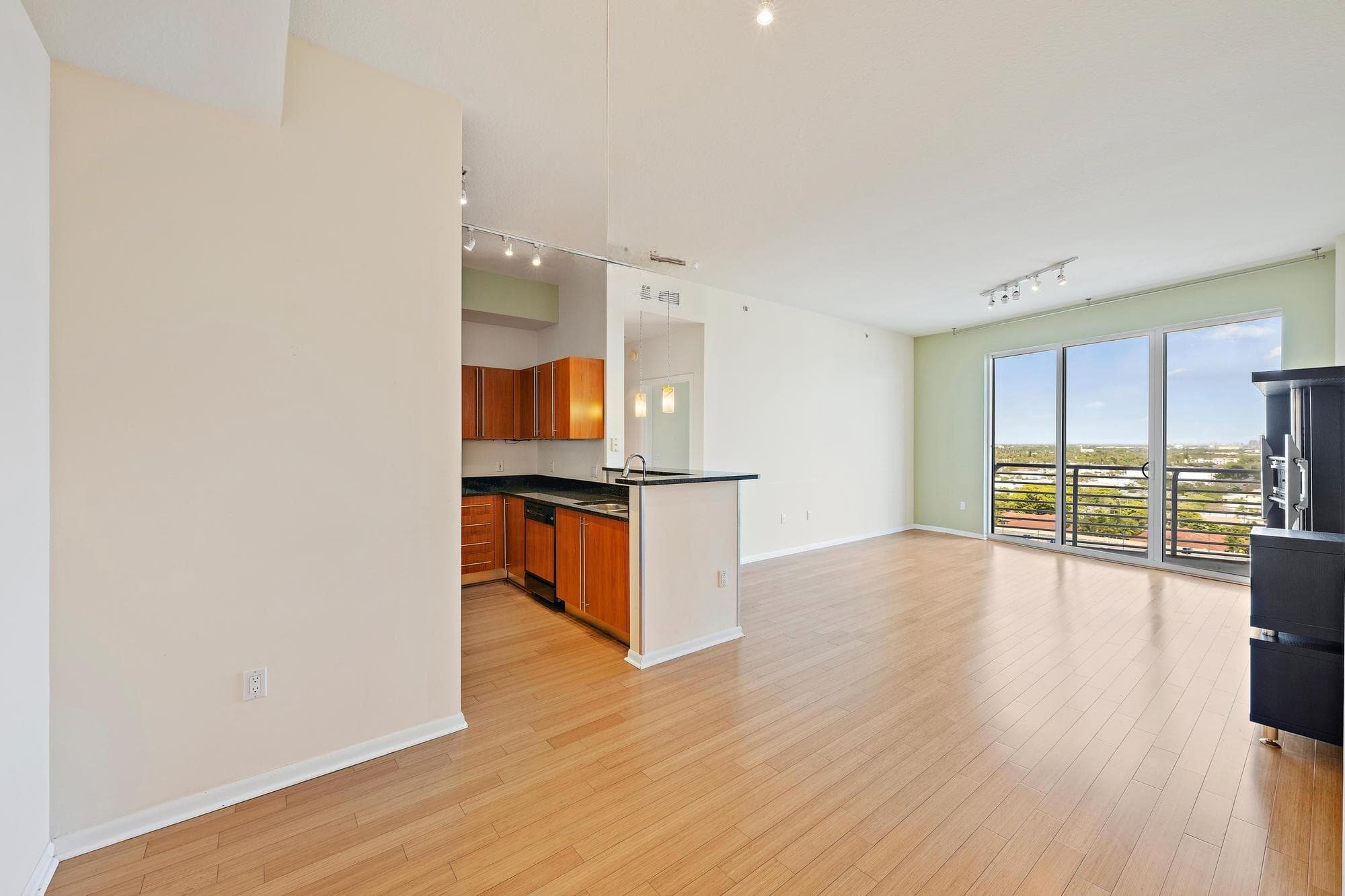 1551 N Flagler Drive Ph L7, West Palm Beach, FL 33401 — photo 4 of 25