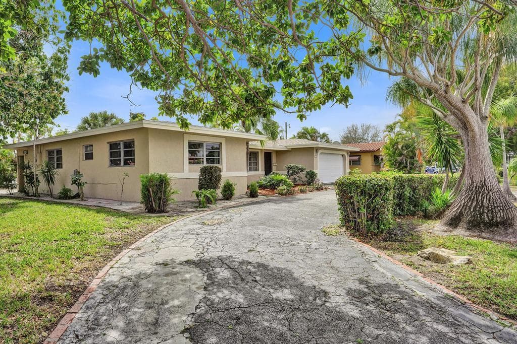1004 SE 11th Street, Deerfield Beach, FL 33441 — photo 10 of 65