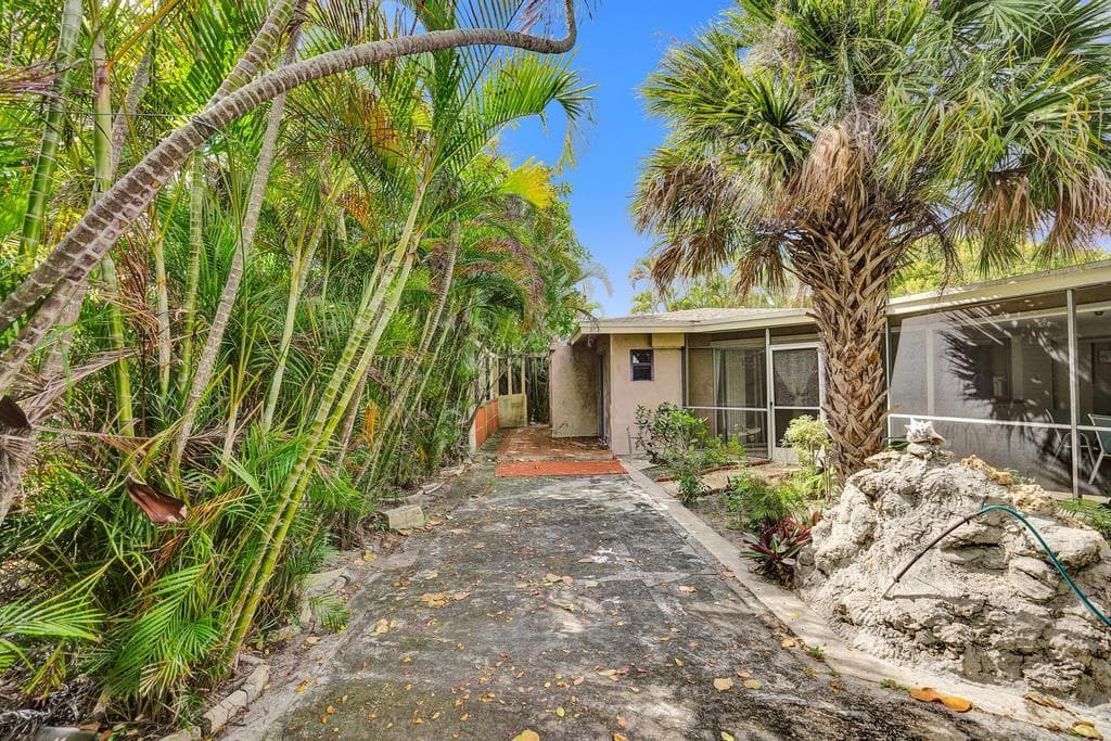 1004 SE 11th Street, Deerfield Beach, FL 33441 — photo 26 of 65