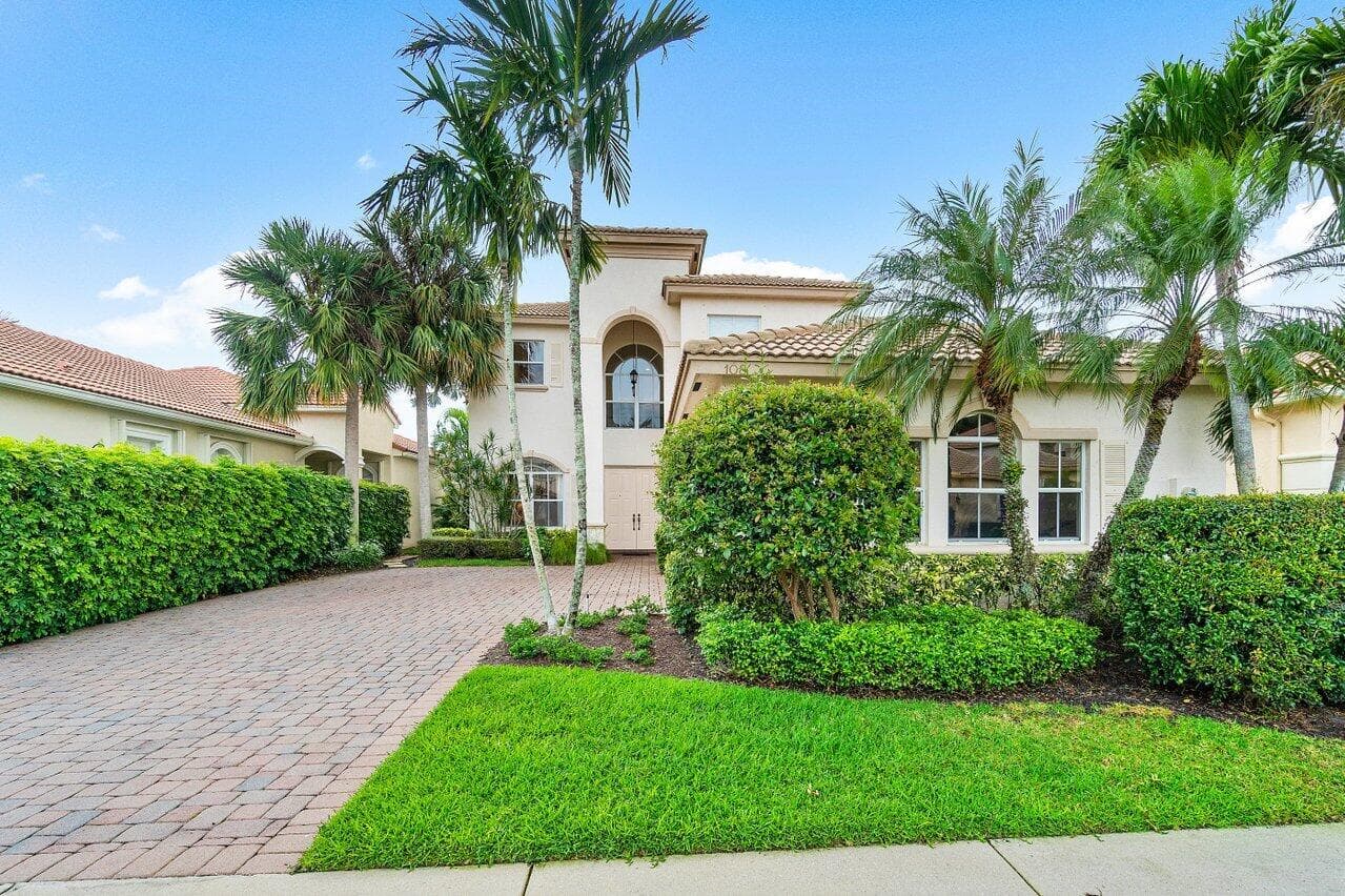 108 Via Condado Way, Palm Beach Gardens, FL 33418 — photo 3 of 55
