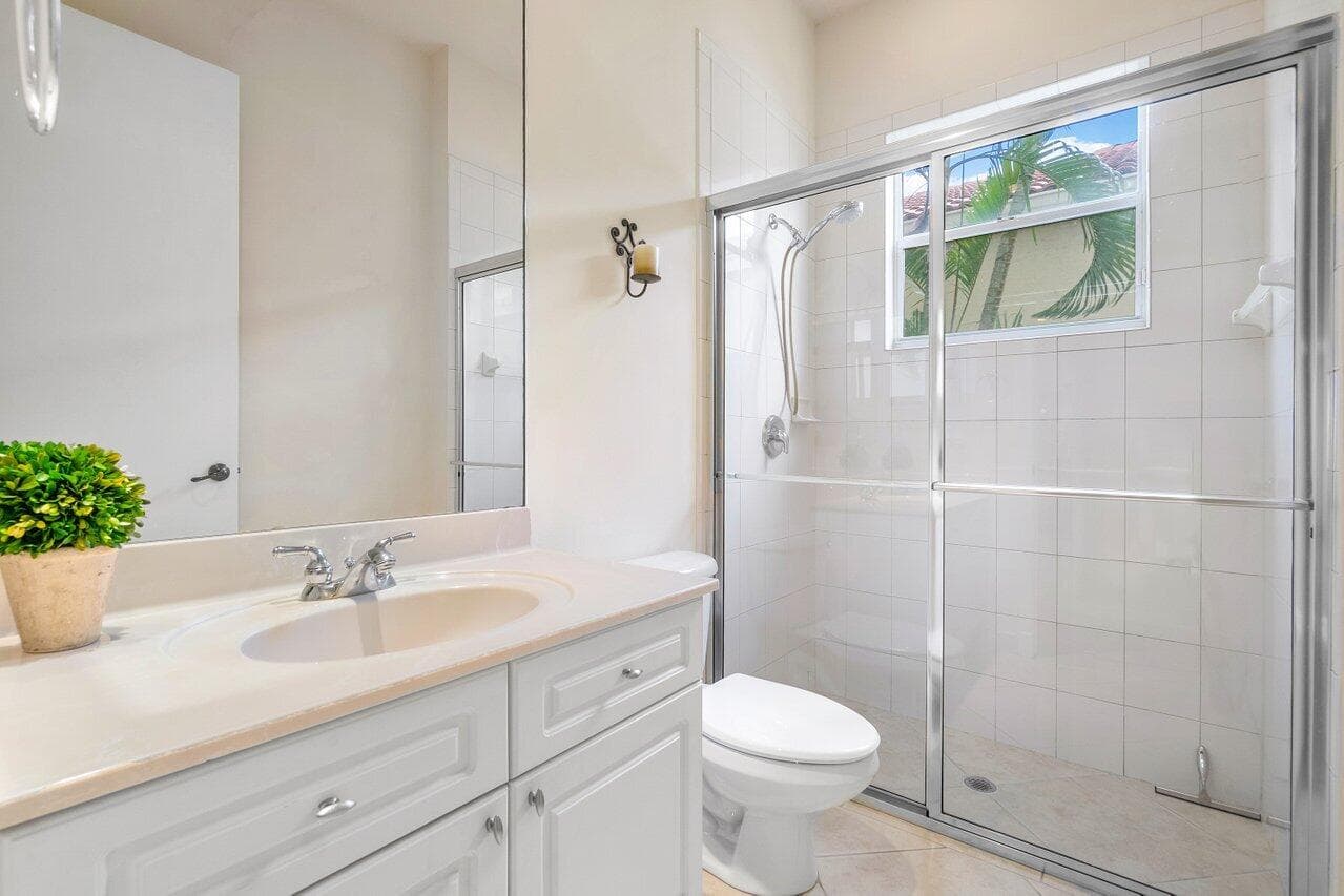108 Via Condado Way, Palm Beach Gardens, FL 33418 — photo 23 of 55