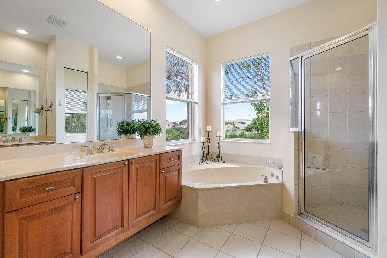 108 Via Condado Way, Palm Beach Gardens, FL 33418 — photo 27 of 55
