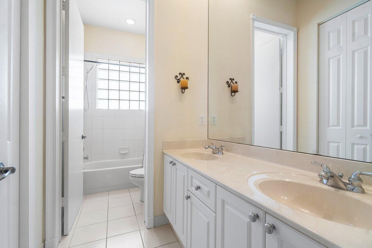 108 Via Condado Way, Palm Beach Gardens, FL 33418 — photo 32 of 55
