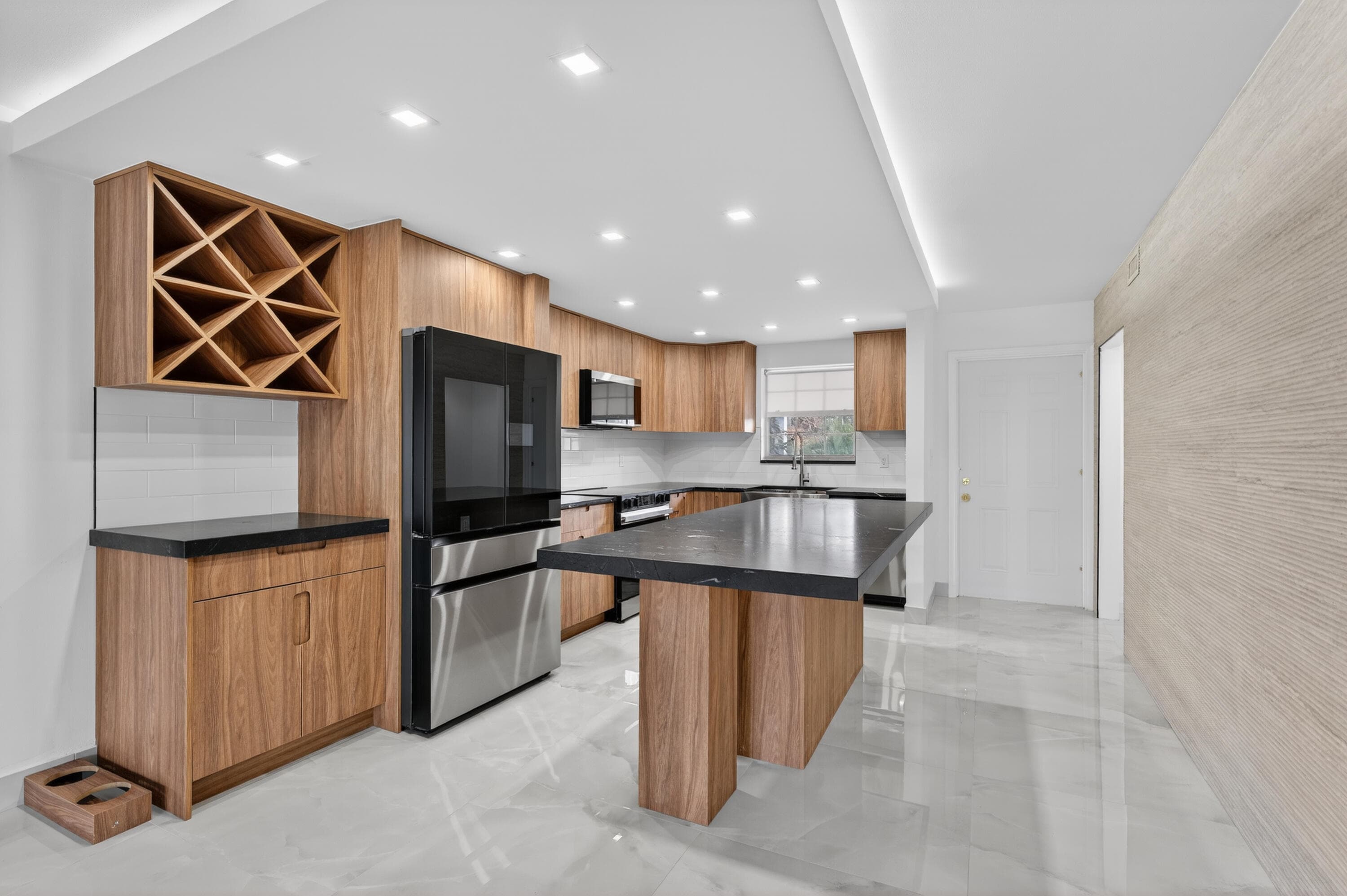 2134 NE 36th Street 82, Lighthouse Point, FL 33064 — photo 10 of 38