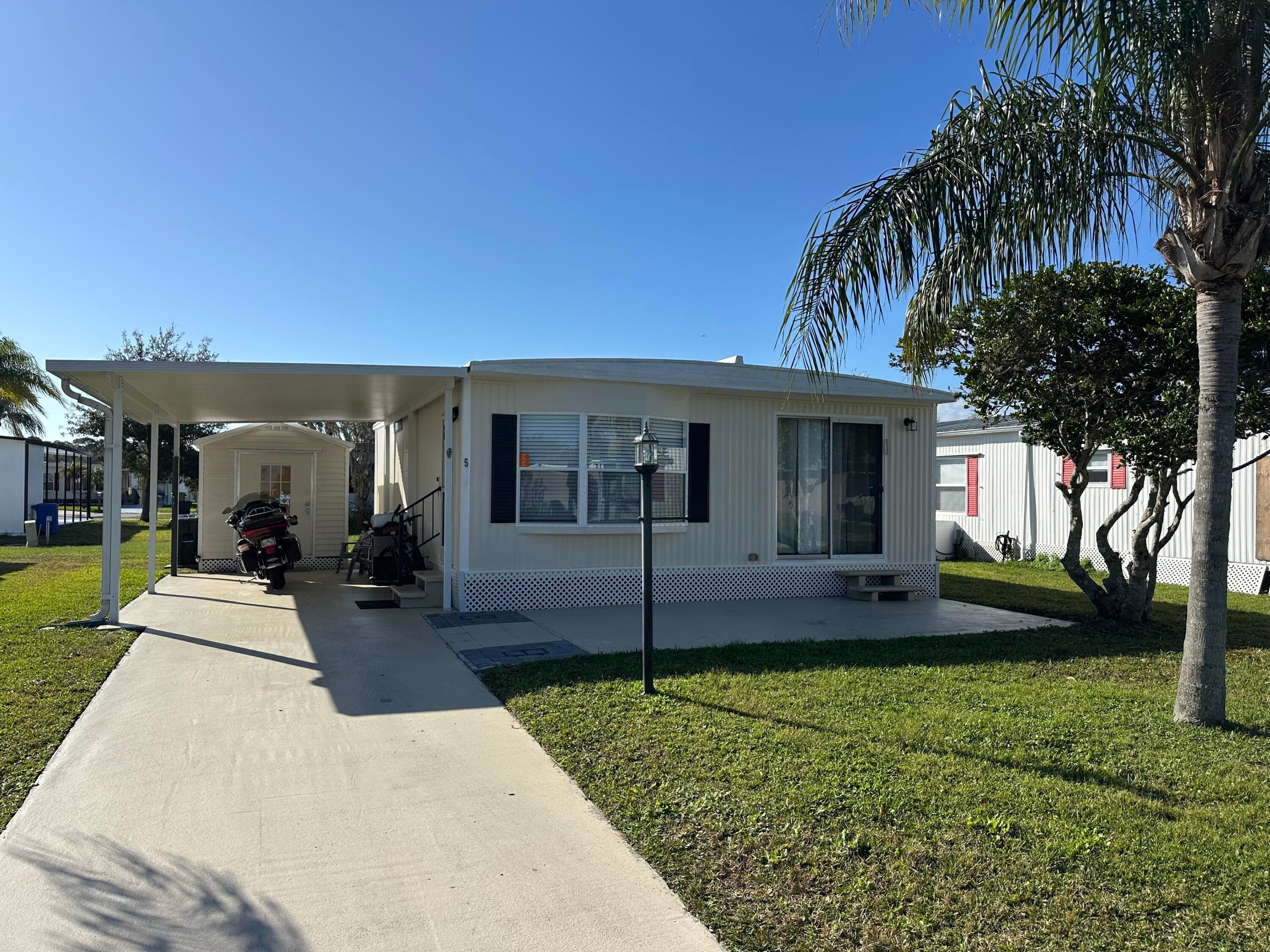 5 Universidad Lane, Port St. Lucie, FL 34952 — photo 1 of 12
