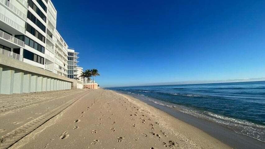3589 S Ocean Boulevard 402, South Palm Beach, FL 33480 — photo 3 of 14