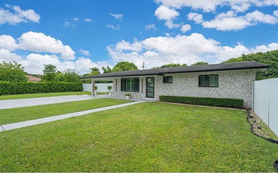 18295 SW 294th Street, Homestead, FL 33030 — photo 3 of 38