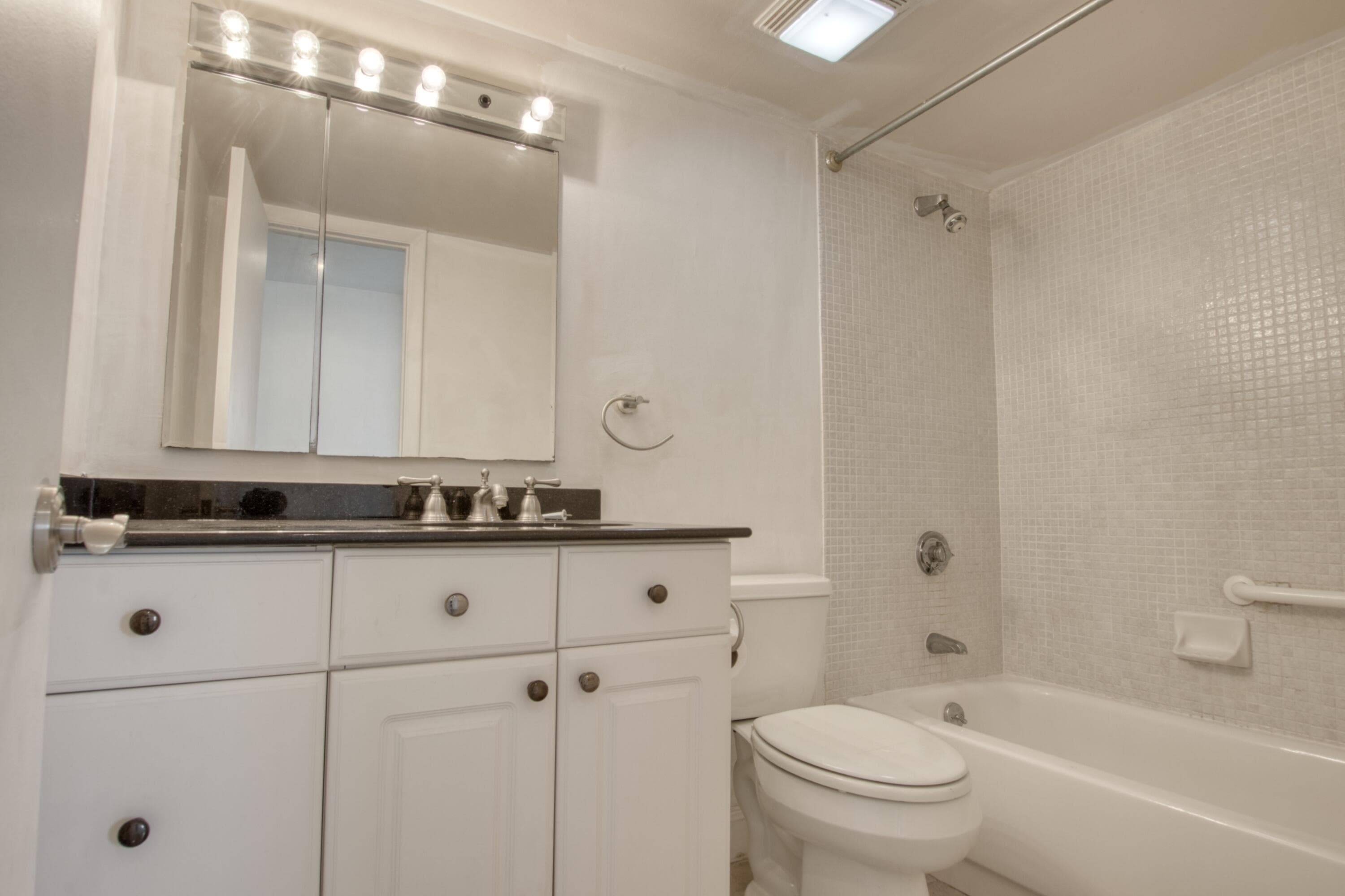 4489 Luxemburg Court 101, Lake Worth, FL 33467 — photo 11 of 13