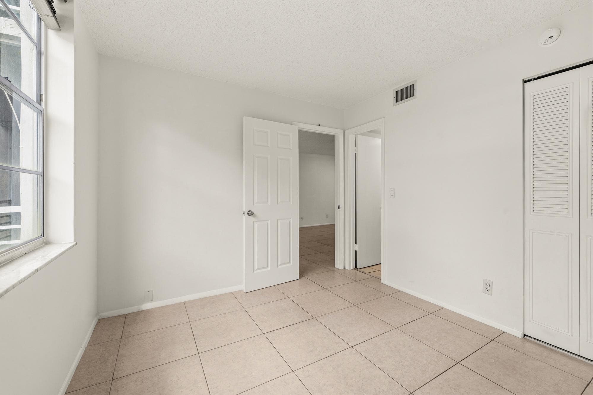 9340 Lagoon Place 206, Davie, FL 33324 — photo 14 of 26