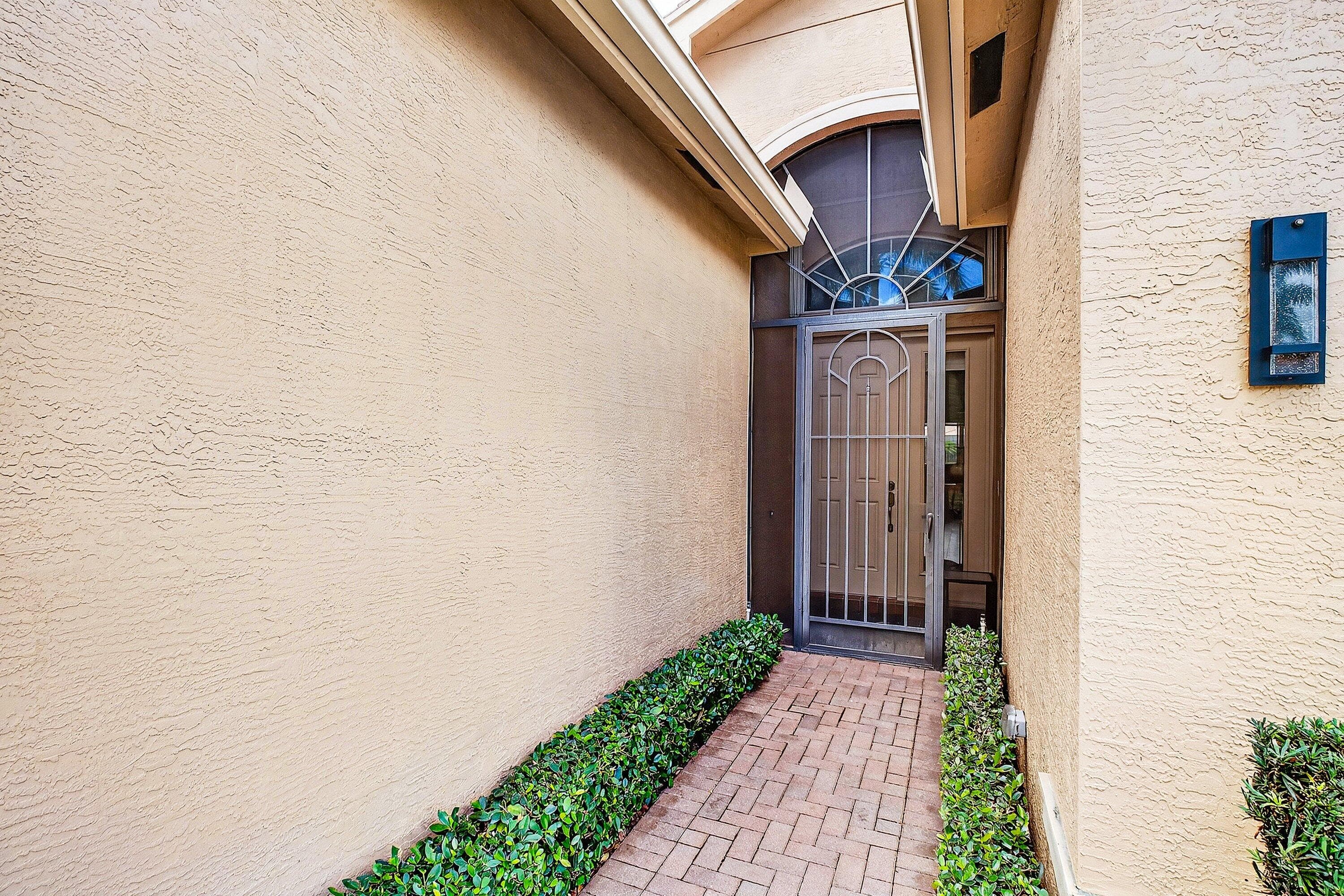 10797 Carmelcove Circle, Boynton Beach, FL 33473 — photo 3 of 46