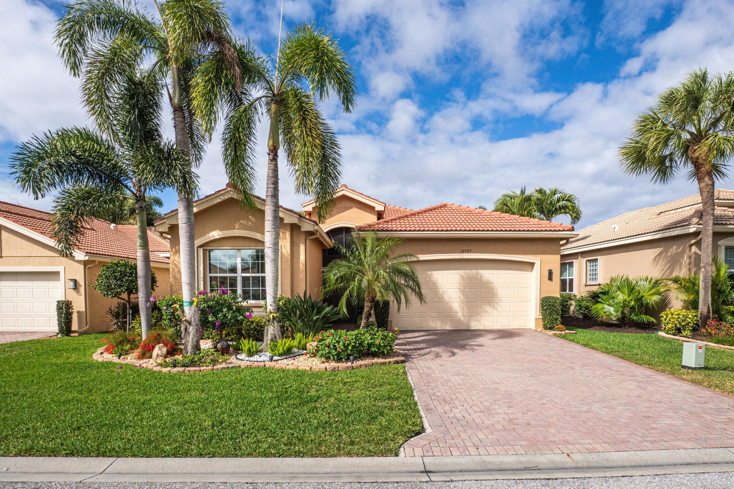 10797 Carmelcove Circle, Boynton Beach, FL 33473 — photo 2 of 46