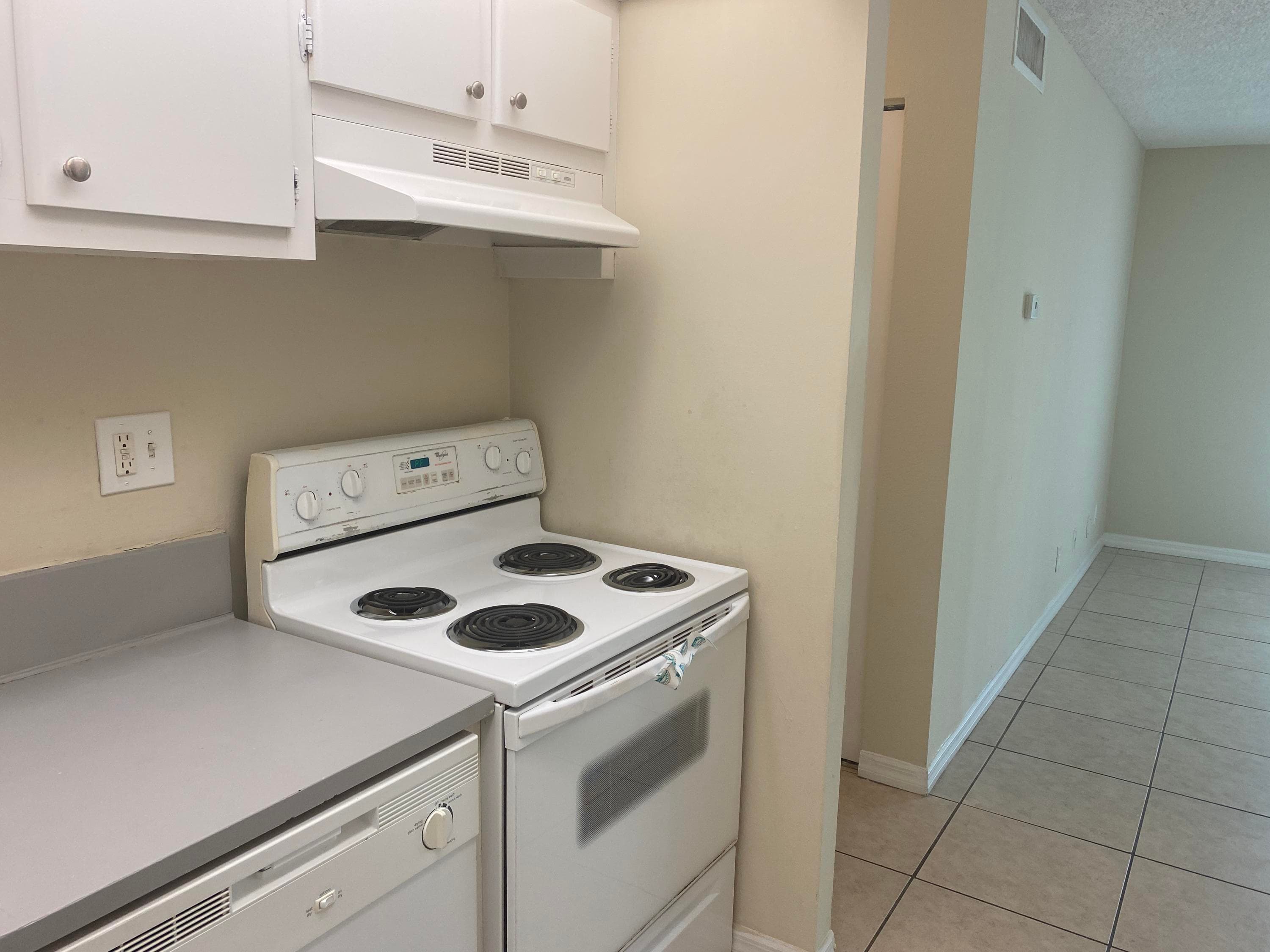 409 Executive Center Drive 211, West Palm Beach, FL 33401 — photo 8 of 47